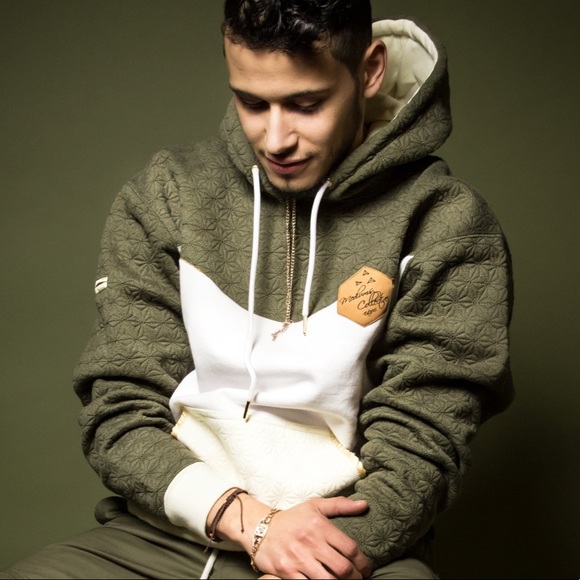NEW! Mediums Collective Quilted Hoodie - Picture 1 of 8